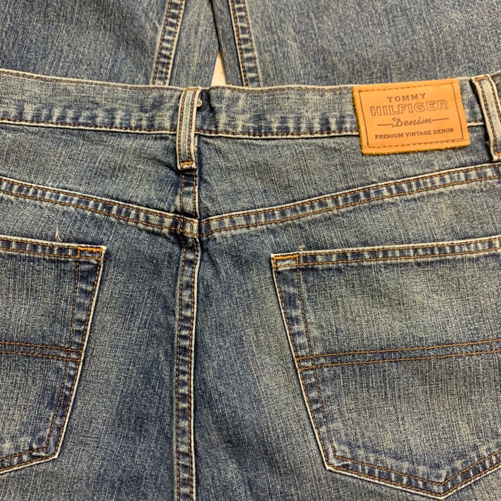 Tommy Hilfiger Blue Jeans Mens 36 X 32 Classic Fit Straight Leg Vintage - Picture 7 of 9